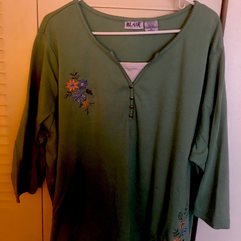 BlairLayered look woman shirt size 3 XL